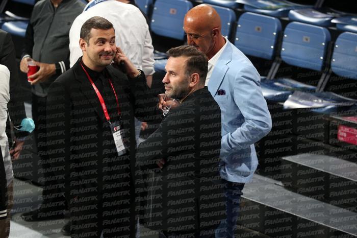 Anadolu Efes-Olimpia Milano maçına ünlü akını