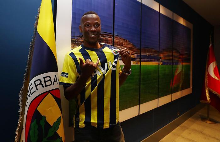 Son dakika | Fenerbahçede Mame Thiam formayı giydi