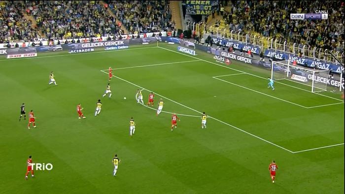 Fenerbahçe-Gaziantep FK maçını Deniz Çoban yorumladı: Penaltıyı atladı