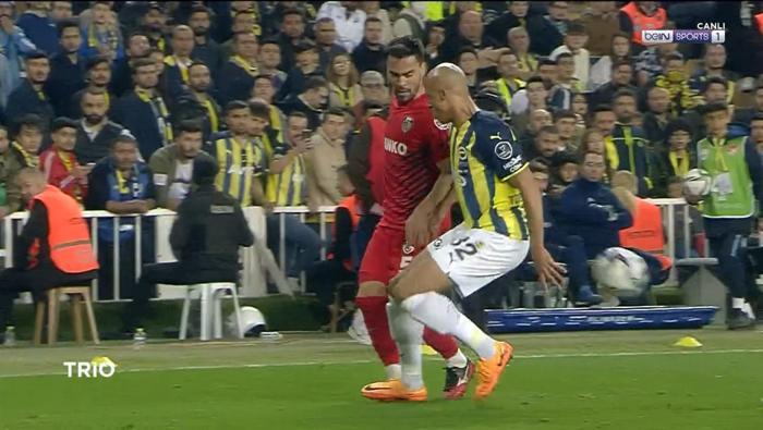 Fenerbahçe-Gaziantep FK maçını Deniz Çoban yorumladı: Penaltıyı atladı