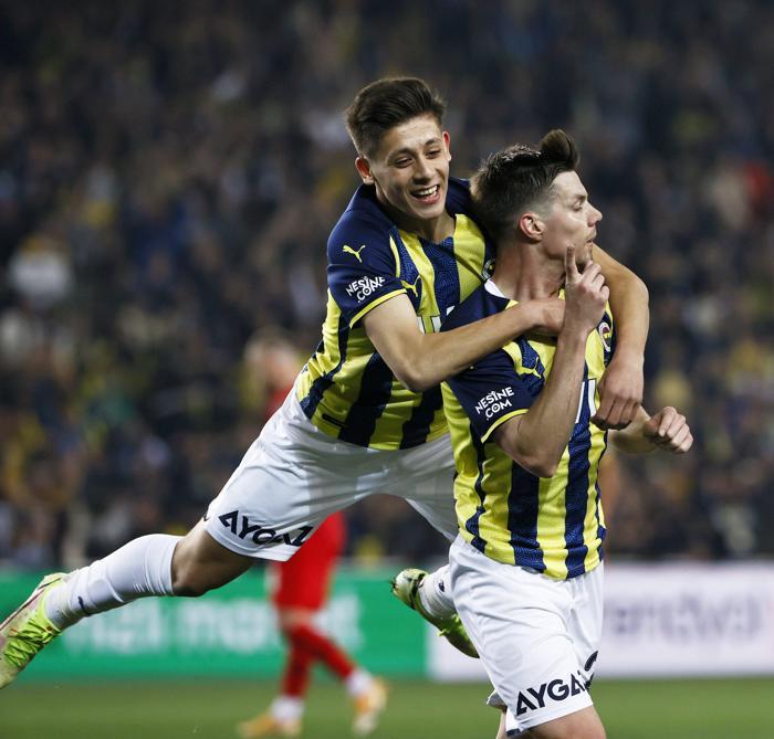 Fenerbahçe - Gaziantep FK maçını FANATİK yazarları değerlendirdi: Çözüm buldu