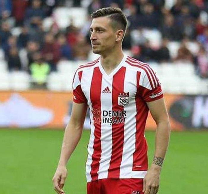 Mert Hakan Yandaşın imza parası Fenerbahçeyi zora soktu