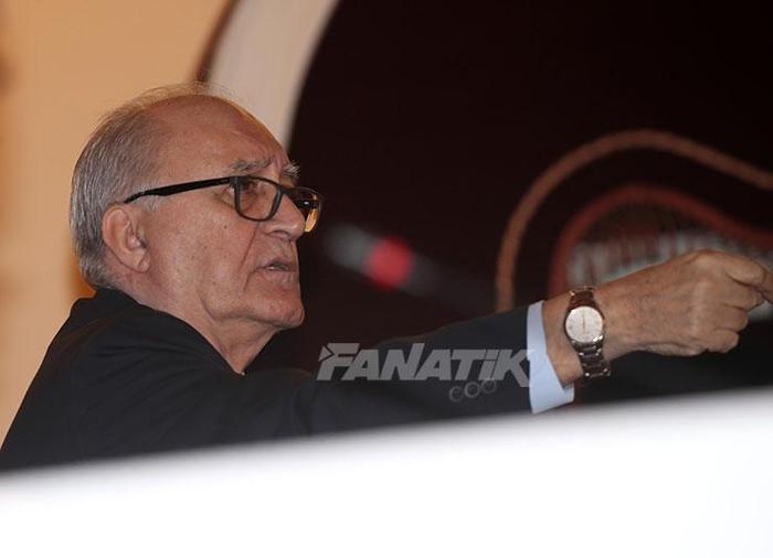 Galatasaray Divan Kurulu Olağanüstü Toplantısında dikkat çeken detay Yolculuk sırasında öğrendi