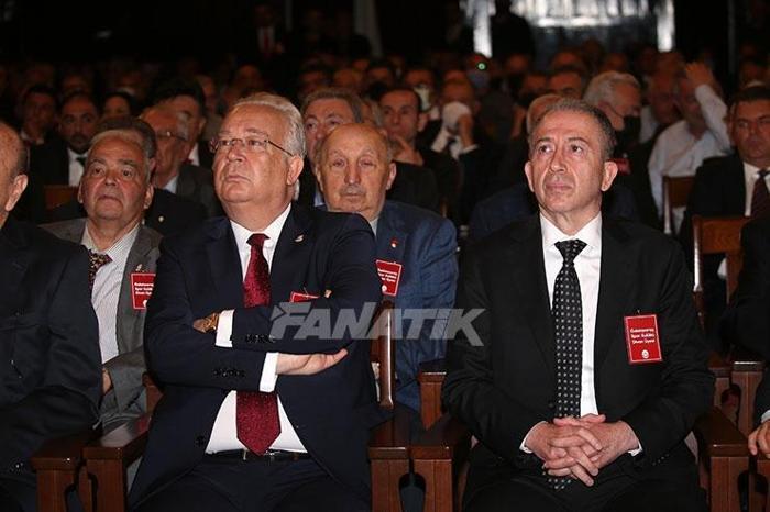Galatasaray Divan Kurulu Olağanüstü Toplantısında dikkat çeken detay Yolculuk sırasında öğrendi