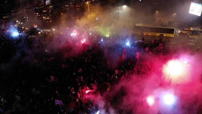 Trabzonsporun şampiyonluğu Türkiyenin dört bir yanında coşkuyla kutlandı