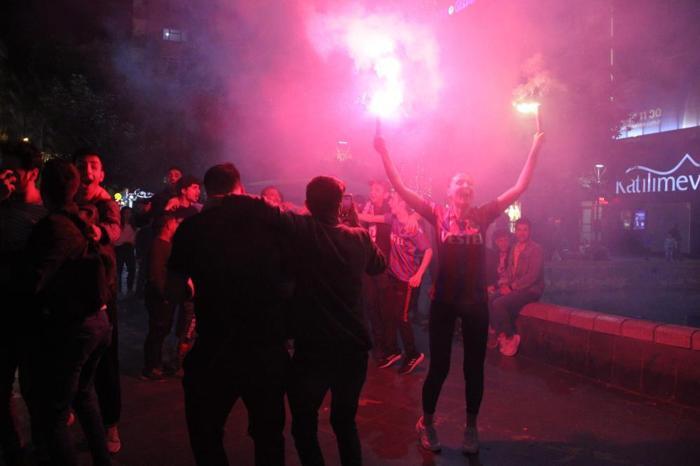 Trabzonsporun şampiyonluğu Türkiyenin dört bir yanında coşkuyla kutlandı