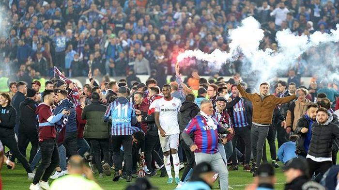 Trabzonspor-Antalyaspor maçını FANATİK yazarları değerlendirdi: Hak edilmiş şampiyonluk