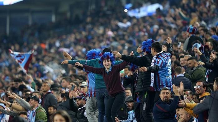 Trabzonspor-Antalyaspor maçını FANATİK yazarları değerlendirdi: Hak edilmiş şampiyonluk