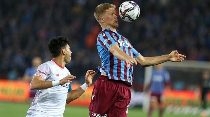 Trabzonspor-Antalyaspor maçını FANATİK yazarları değerlendirdi: Hak edilmiş şampiyonluk