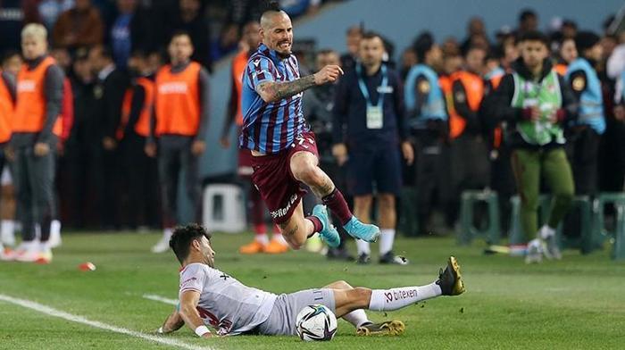Trabzonspor-Antalyaspor maçını FANATİK yazarları değerlendirdi: Hak edilmiş şampiyonluk