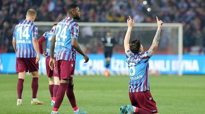 Trabzonspor-Antalyaspor maçını FANATİK yazarları değerlendirdi: Hak edilmiş şampiyonluk