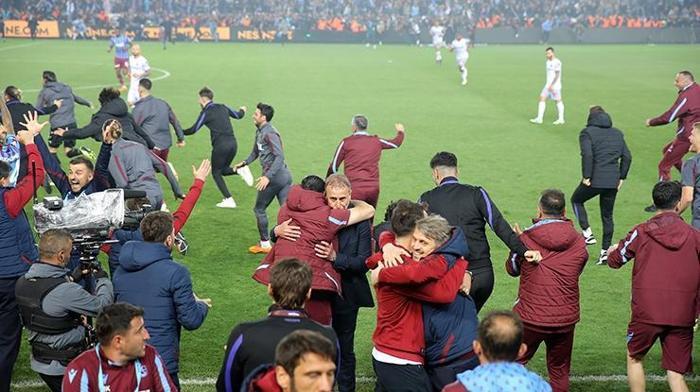 Trabzonspor-Antalyaspor maçını FANATİK yazarları değerlendirdi: Hak edilmiş şampiyonluk