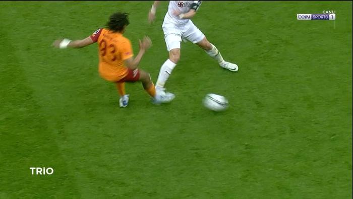 Galatasaray-Sivasspor maçının hakemi Kadir Sağlamı Deniz Çoban yorumladı: Penaltıyı verse doğru olurdu