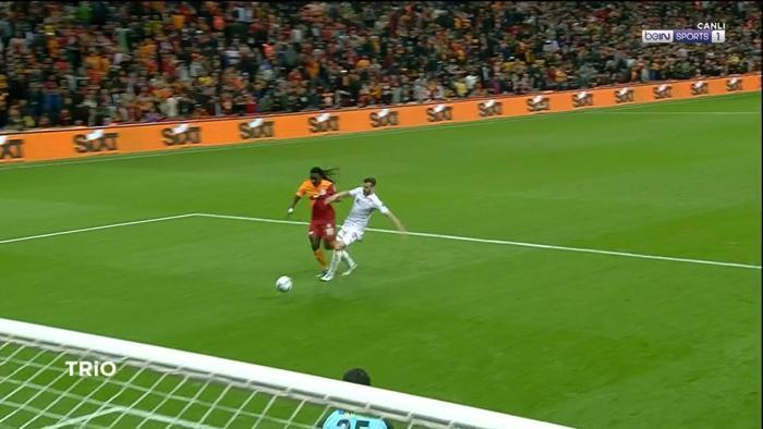 Galatasaray-Sivasspor maçının hakemi Kadir Sağlamı Deniz Çoban yorumladı: Penaltıyı verse doğru olurdu