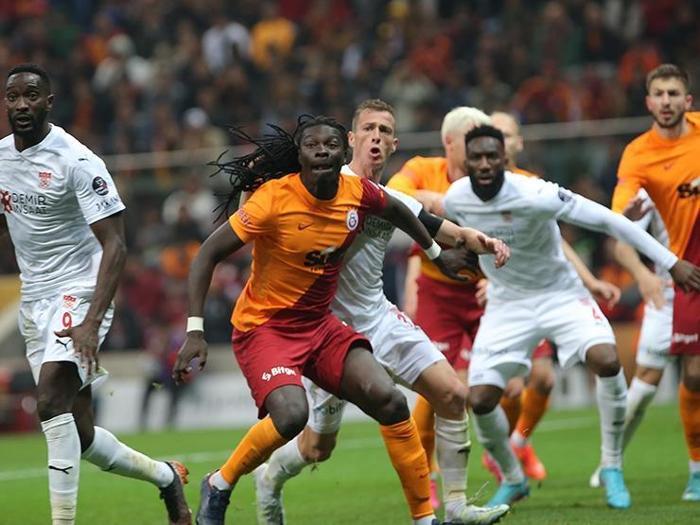 Galatasaray Sivasspor maçını Fanatik yazarları değerlendirdi