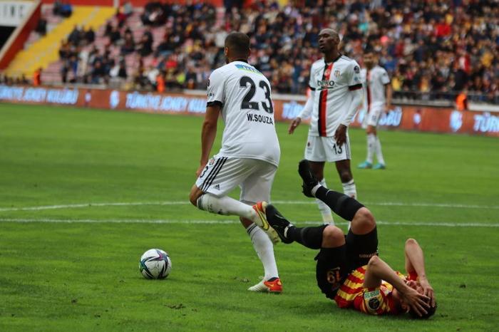 Kayserispor - Beşiktaş maçını Fanatik yazarları değerlendirdi