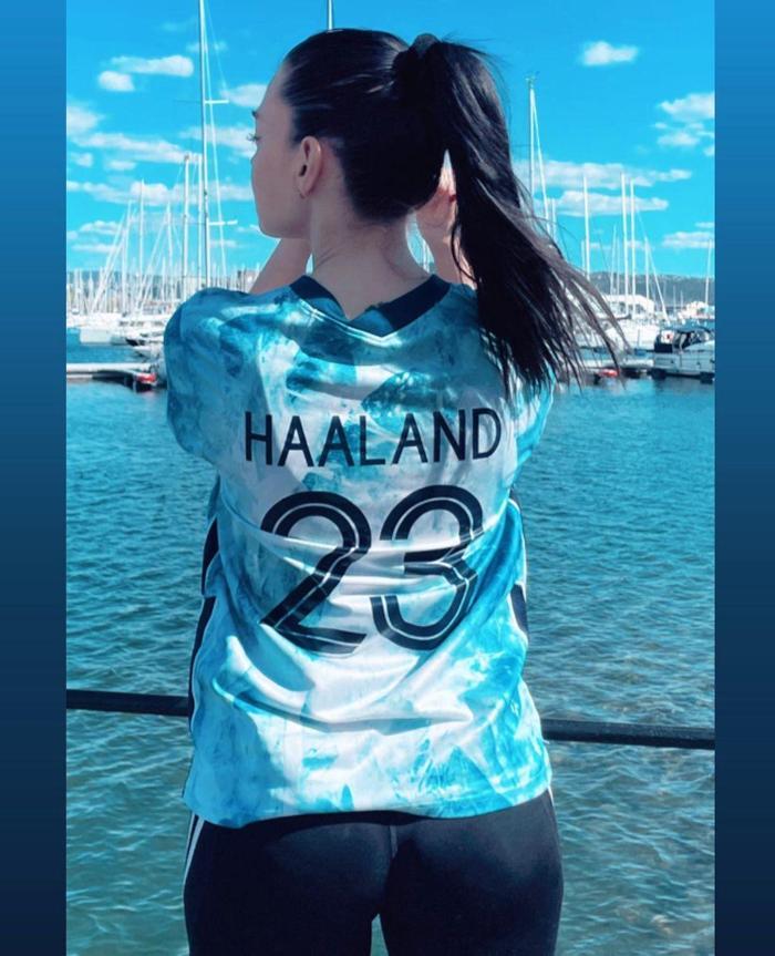 Erling Haaland için güzel model Ann Mari Olsenden transfer çağrısı