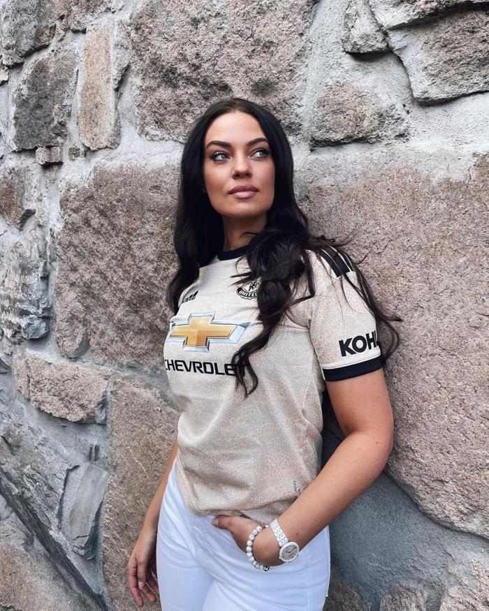 Erling Haaland için güzel model Ann Mari Olsenden transfer çağrısı
