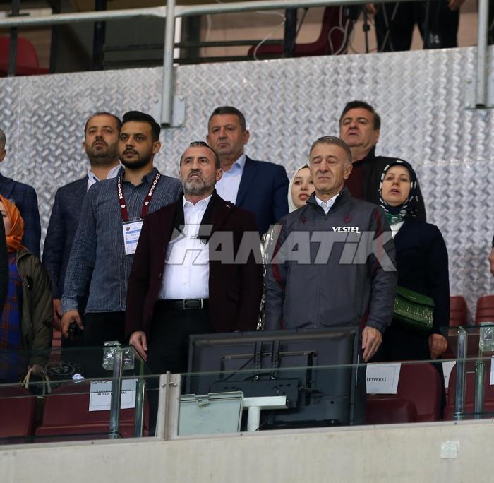 Trabzonspor haberi: Şampiyon Başkan Ahmet Ağaoğlu, gözyaşlarına boğuldu İşte kare kare o anlar