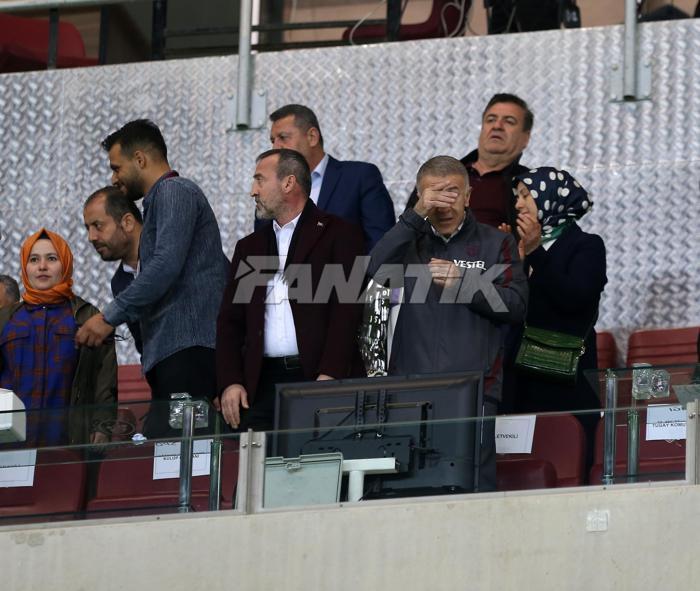 Trabzonspor haberi: Şampiyon Başkan Ahmet Ağaoğlu, gözyaşlarına boğuldu İşte kare kare o anlar