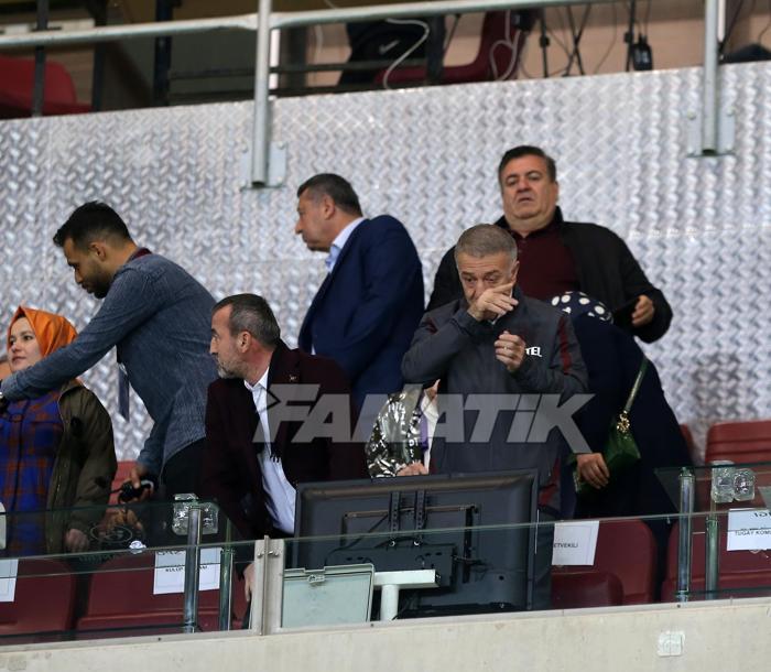 Trabzonspor haberi: Şampiyon Başkan Ahmet Ağaoğlu, gözyaşlarına boğuldu İşte kare kare o anlar