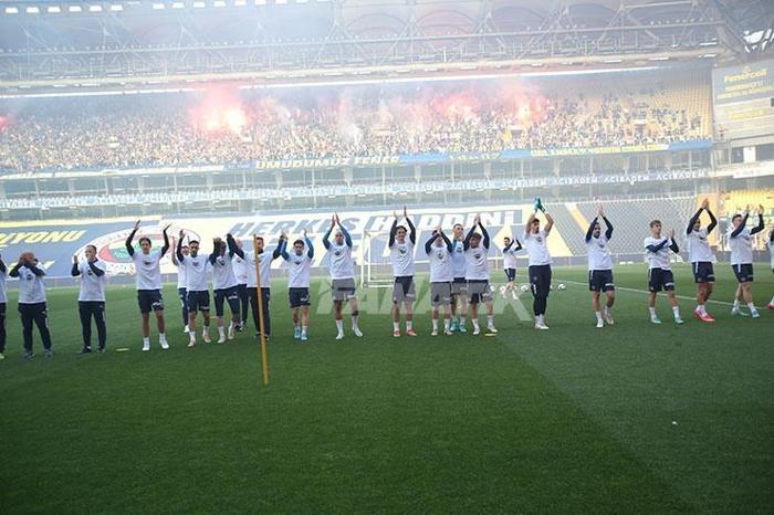 Fenerbahçeden taraftara açık idman Büyük destek