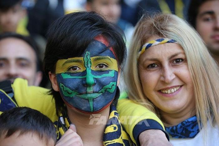 Fenerbahçeden taraftara açık idman Büyük destek