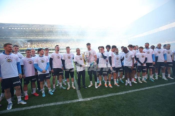 Fenerbahçeden taraftara açık idman Büyük destek