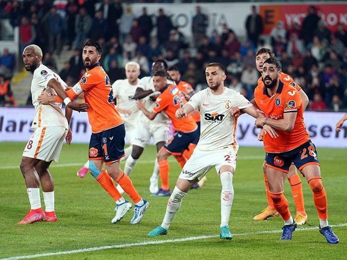 Başakşehir - Galatasaray maçını Fanatik yazarları değerlendirdi