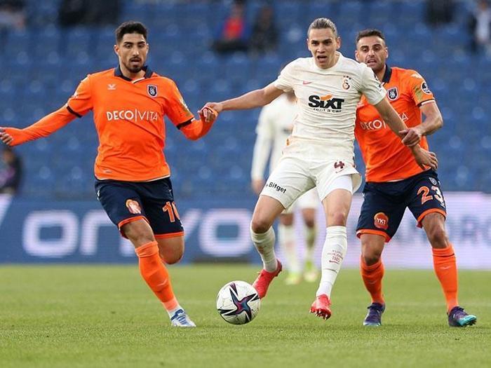 Başakşehir - Galatasaray maçını Fanatik yazarları değerlendirdi