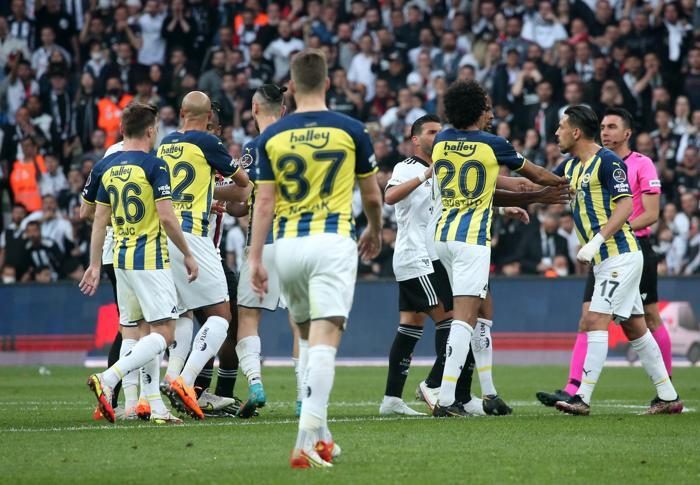 Beşiktaş - Fenerbahçe debisinin her anı gerilim
