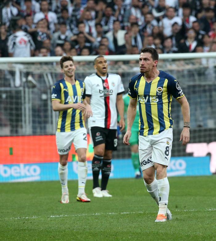 Beşiktaş - Fenerbahçe debisinin her anı gerilim