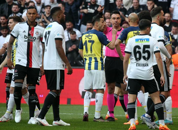 Beşiktaş - Fenerbahçe debisinin her anı gerilim