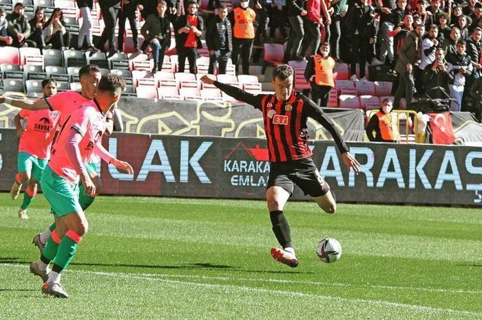 Şampiyon yapanlar, ligde tutanlar... TFF 2. Ligi kasıp kavuran o isimler (2021-2022 sezonu)