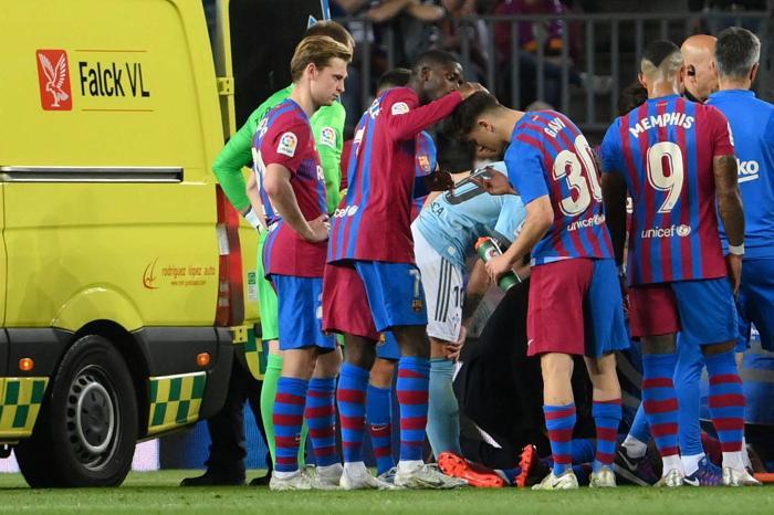 Barcelona - Celta Vigo maçında korkutan anlar Ronald Araujo hastaneye kaldırıldı