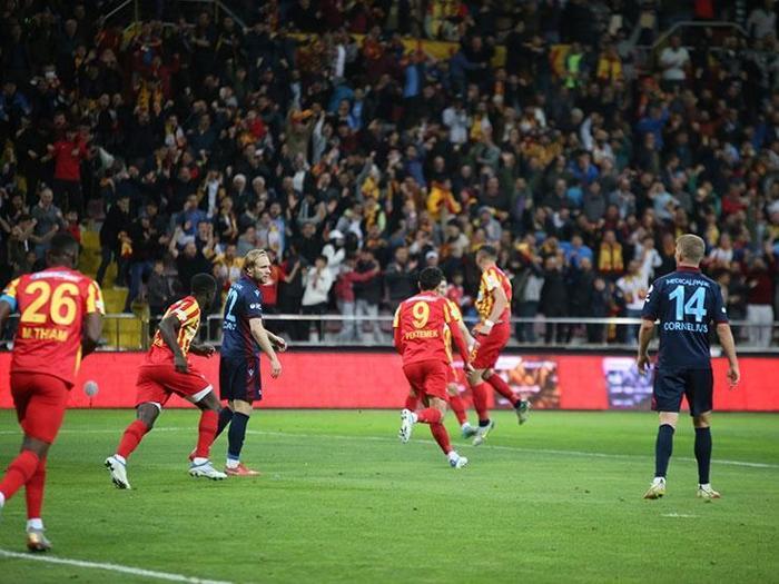 Kayserispor - Trabzonspor Ziraat Türkiye Kupası yarı final maçını Fanatik yazarları değerlendirdi