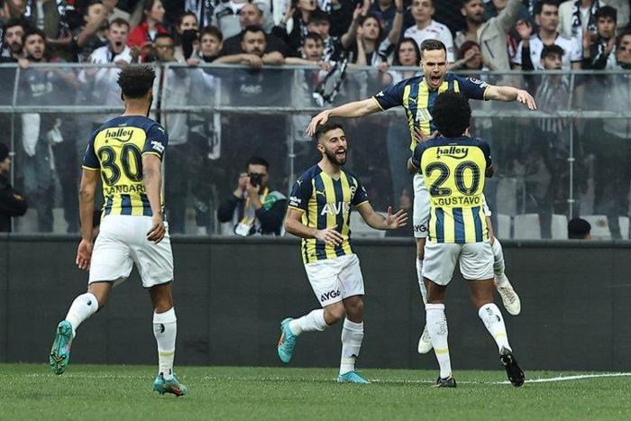 Son dakika transfer haberi Fenerbahçeden Galatasaraya tarihi çalım