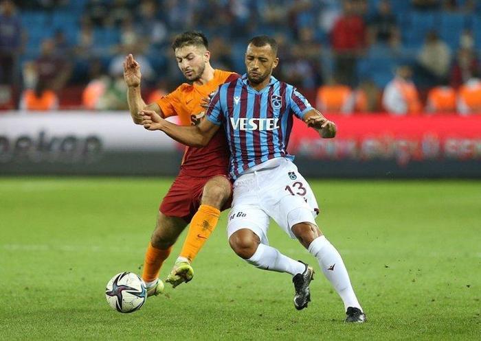 Son dakika transfer haberi Fenerbahçeden Galatasaraya tarihi çalım