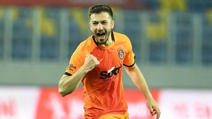 Son dakika transfer haberi Fenerbahçeden Galatasaraya tarihi çalım