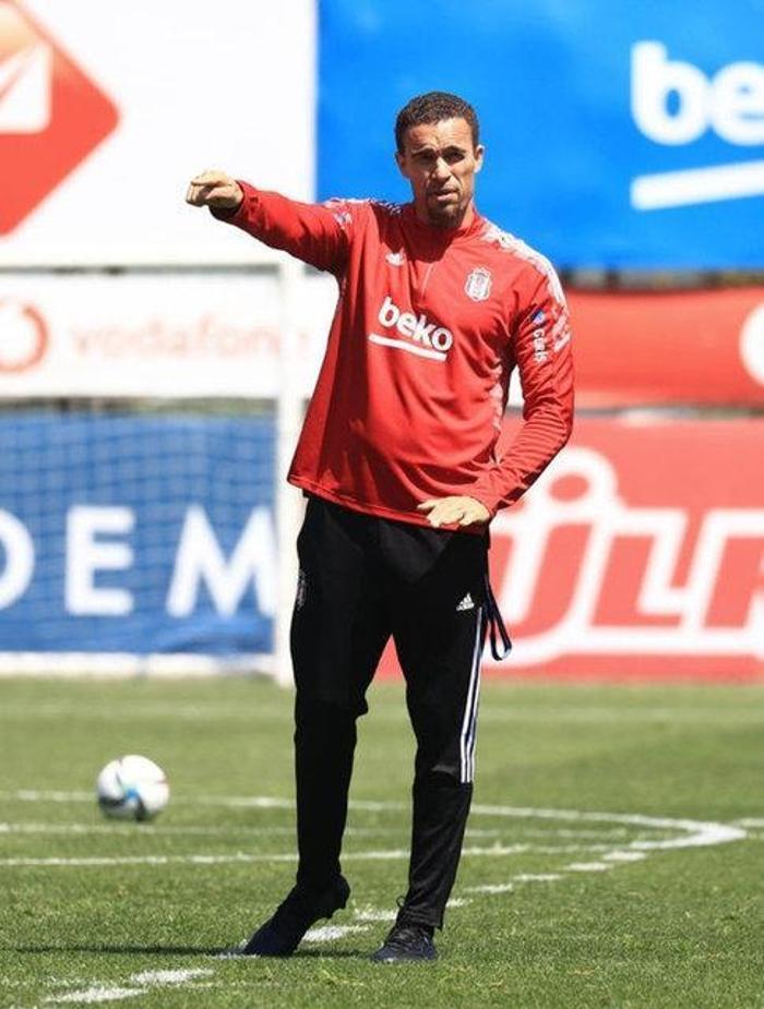 Flaş Beşiktaşta gidecekler belli oldu