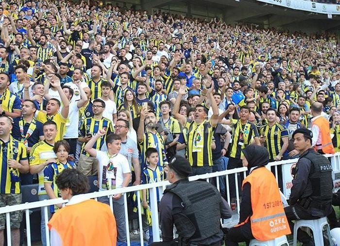 Fenerbahçe - Karagümrük maçından kareler Volkan Demirel fırtınası
