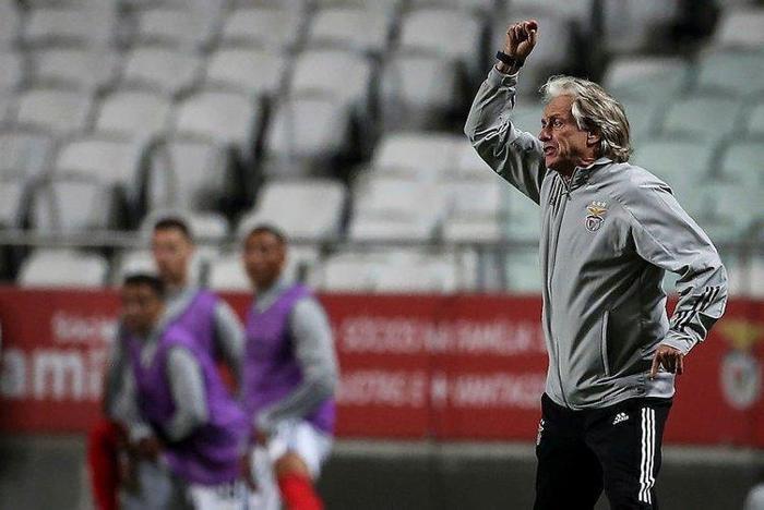 Fenerbahçeden transferde ters köşe Gelmeye hazır