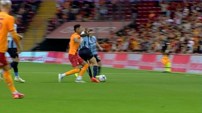 Galatasaray-Adana Demirspor maçını Deniz Çoban yorumladı: Sarı kart deyip geçmemek lazım