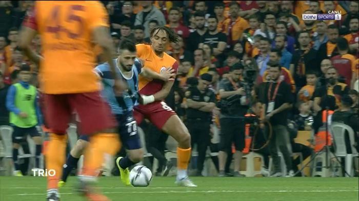 Galatasaray-Adana Demirspor maçını Deniz Çoban yorumladı: Sarı kart deyip geçmemek lazım
