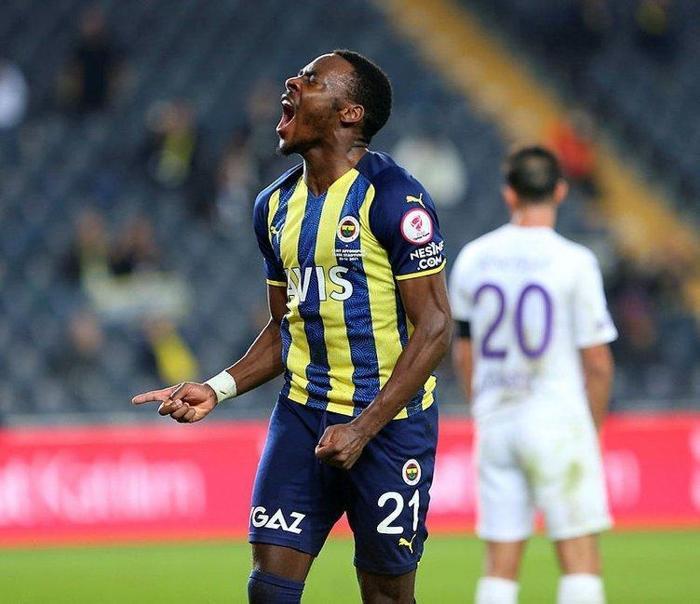 Son dakika Fenerbahçe haberi Sarı lacivertlilerin başına talih kuşu kondu Osayi Samuele Premier Ligden 4 talip