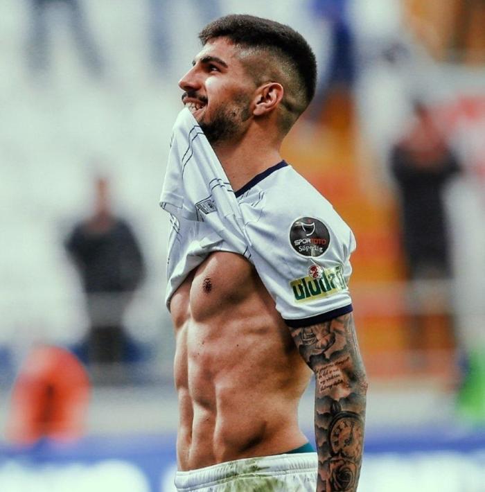 Fenerbahçede son dakika transfer gelişmeleri 3 futbolcu...