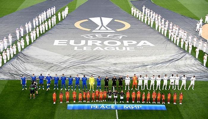 Avrupa Ligi Finalinde tribünler göz kamaştırdı Muhteşem görüntüler