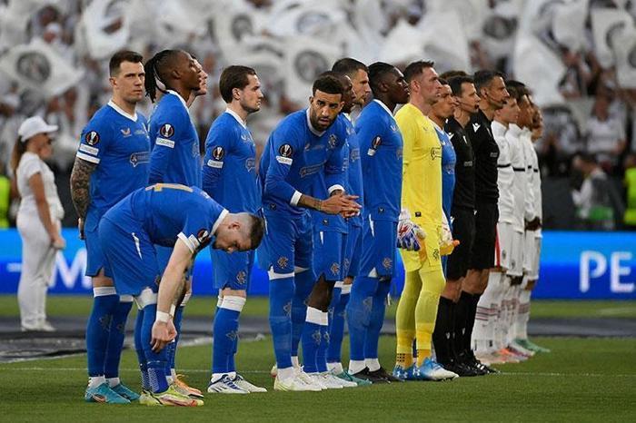 Avrupa Ligi Finalinde tribünler göz kamaştırdı Muhteşem görüntüler