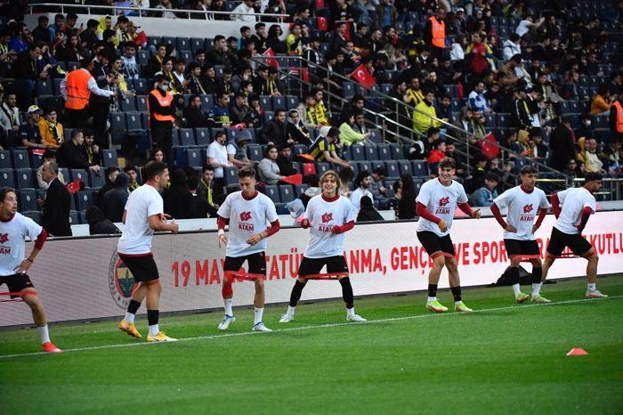 Galatasarayın parlayan yıldız adayları Kadıköyde dikkat çeken isimler...
