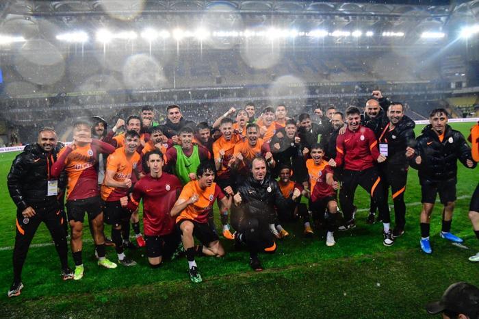 Galatasarayın parlayan yıldız adayları Kadıköyde dikkat çeken isimler...